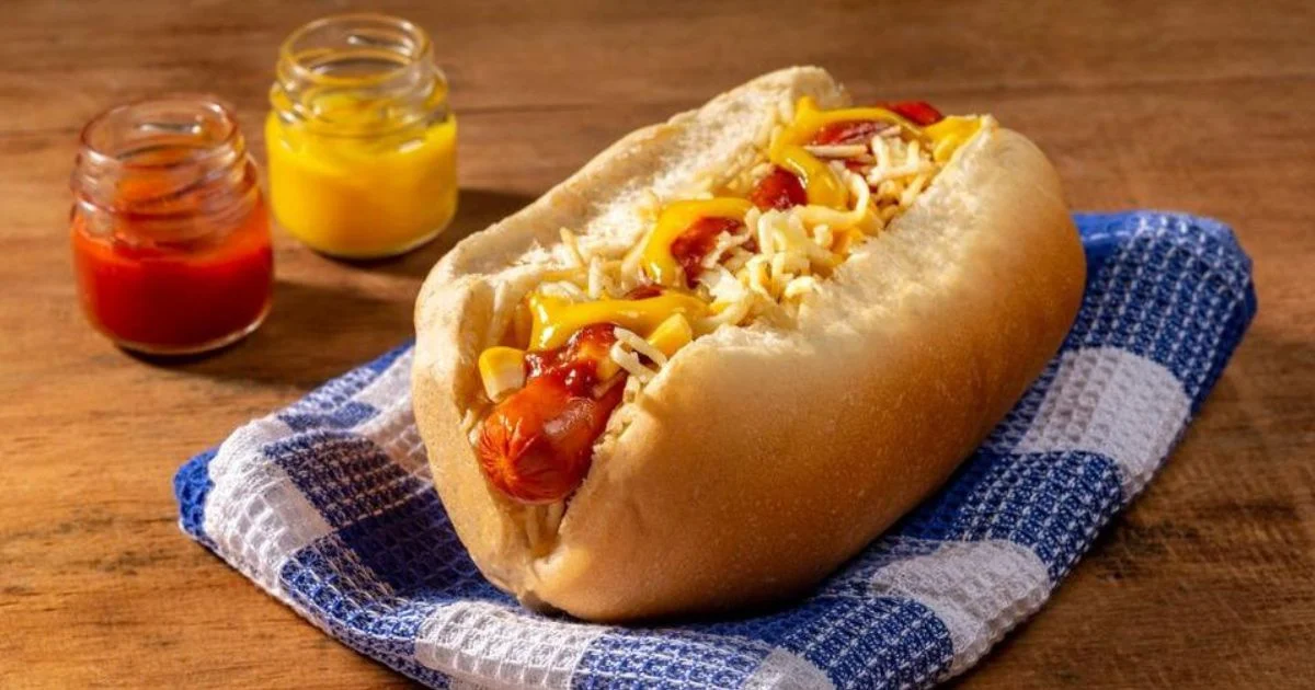 Cachorro Quente (ao molho)